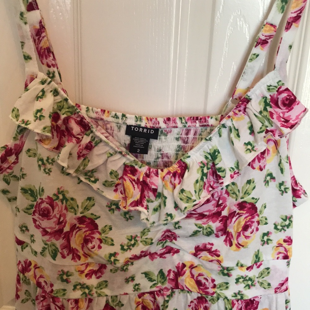 NWT Torrid Rose Ruffle Top - Picture 2 of 9